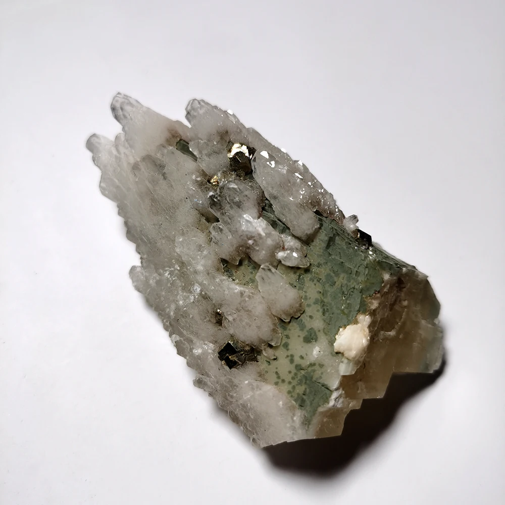 

82g NATURAL Stones and Minerals Rock pyrite Crystal Specimens G2-1