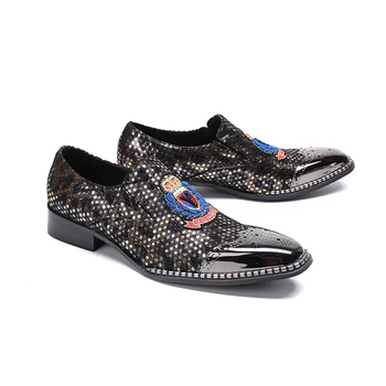 

dress New style men square toe shoes falts breathable carved borgues oxfords wedding party shoes