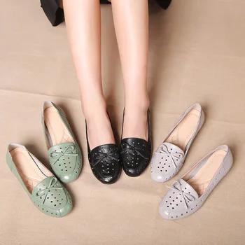 

2019 shallow flat sandals genuine leather casual hole shoes women middle-aged and elderly women's bow women's single shoes