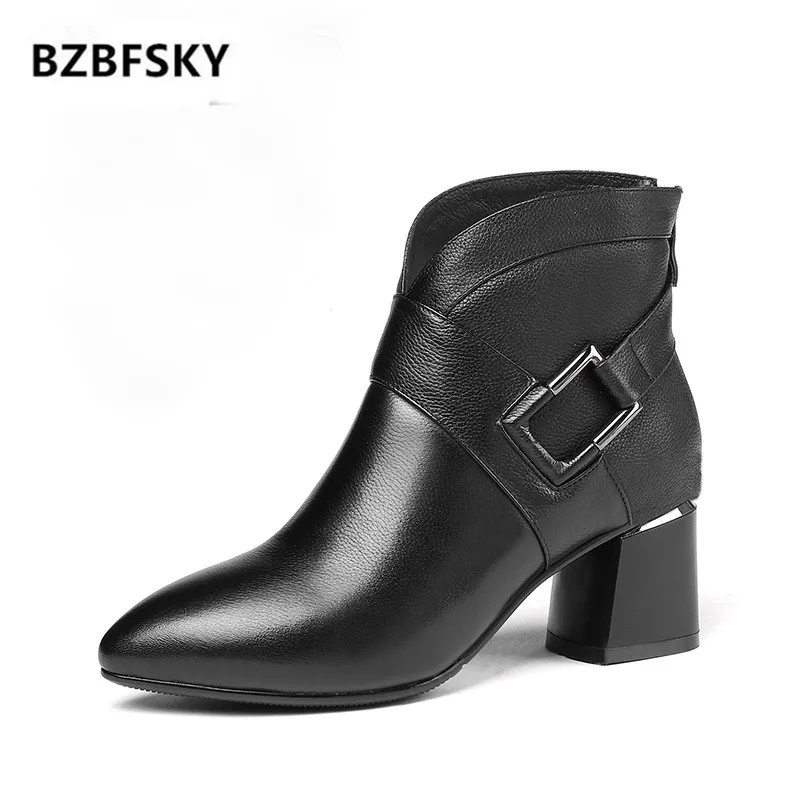 

Solid Leather Boots Woman Zipper Martin Boots Winter warm plush Short Ankle Booties 2020 new New High-heeled Shoes