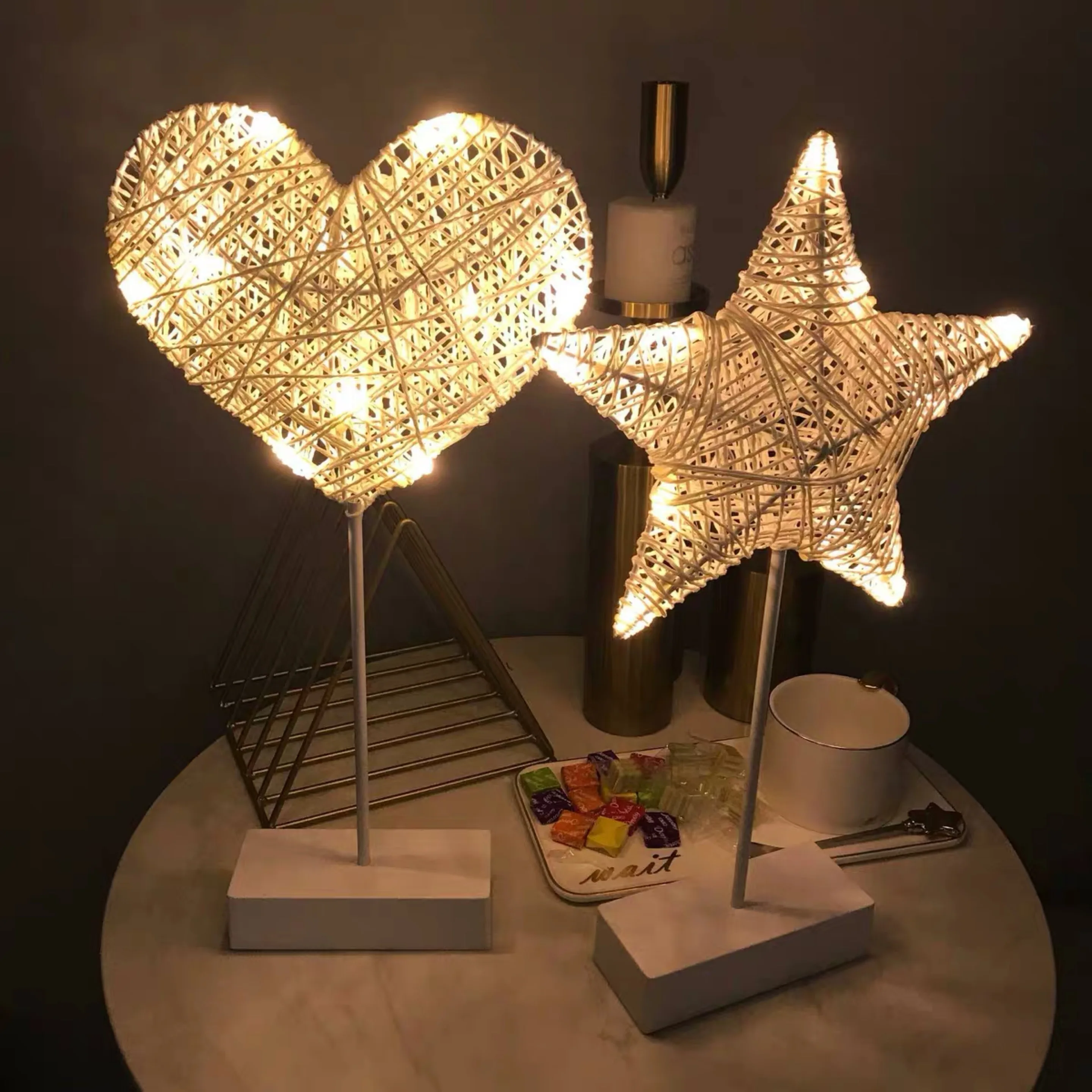 LED Night Light Creative Heart Star Tree Shape Grass Rattan Woven Battery Power 3D Table Night Lamp Gift Party Decoration Lights