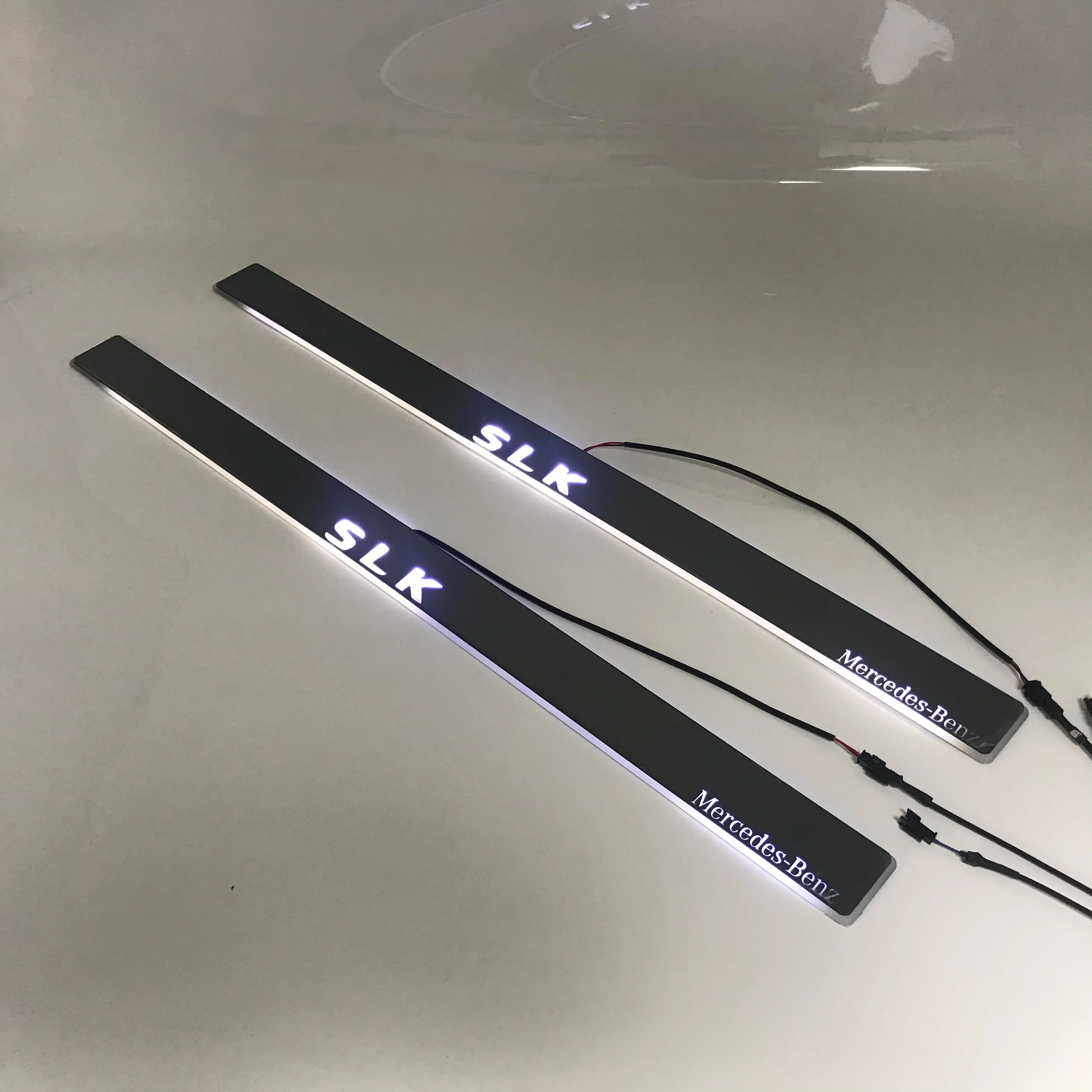 

Led moving door scuff for Mercedes Benz SLK special-purpos dynamic door sill plate welcome lamp lining overlay Flow/fixed light