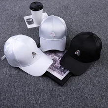Хорошее качество папа шапки письмо Шляпа Бейсбольная Регулируемая Кепка Хип-хоп для мужчин и женщин Повседневная шляпа черный белый