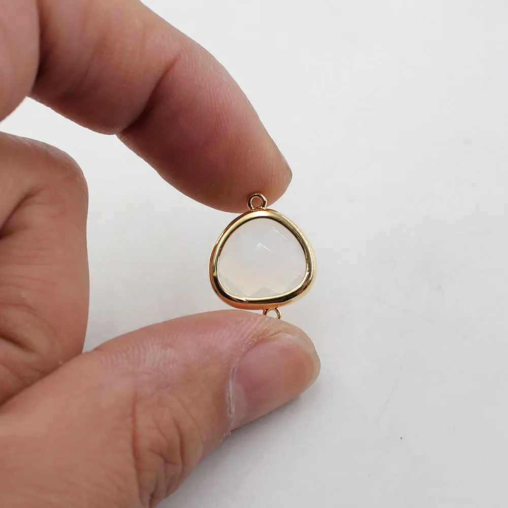 APDGG 10Pcs 15MM Natural White Glass Crystal Triangle Gold Plated Connector For Necklace Pendant Jewelry DIY