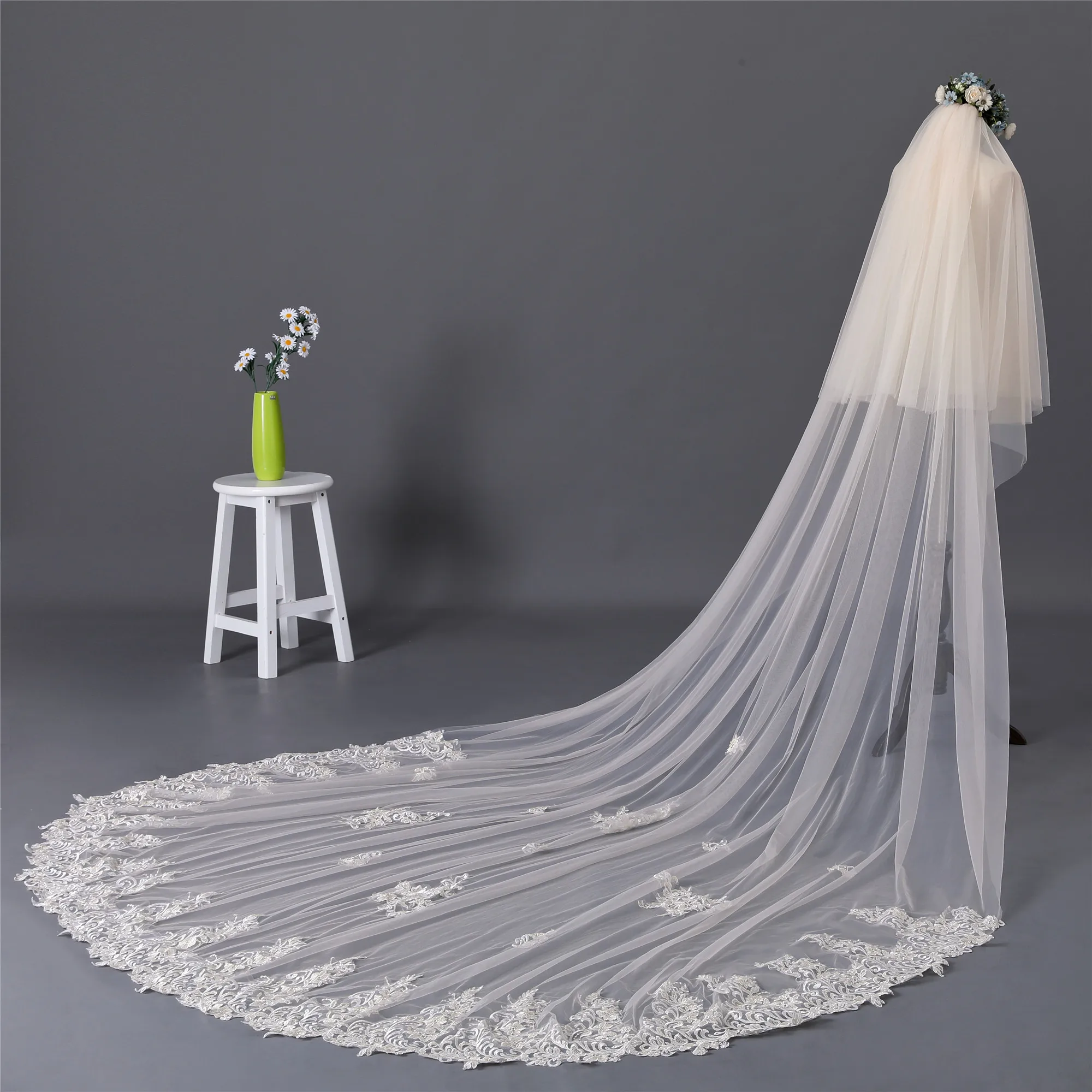 Erosebridal Новое поступление кафедральный собор 350 см Свадебная шаль с кружевными краями свадебная фата длиной Для женщин свадебные бокал для шампанского с вуалью 2 многослойное