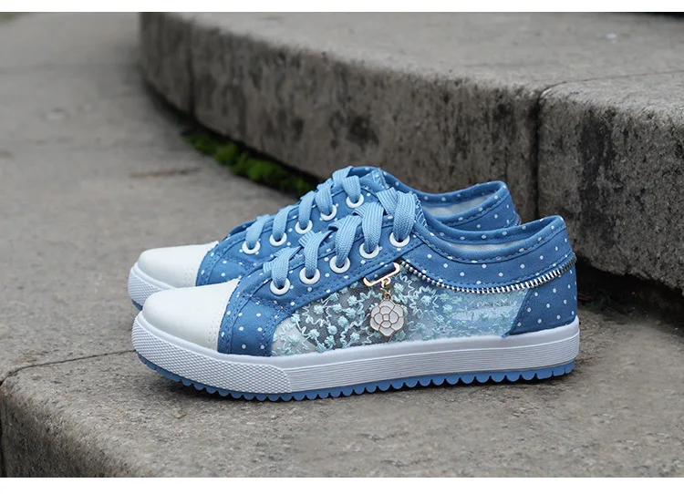 9552378424_448709522