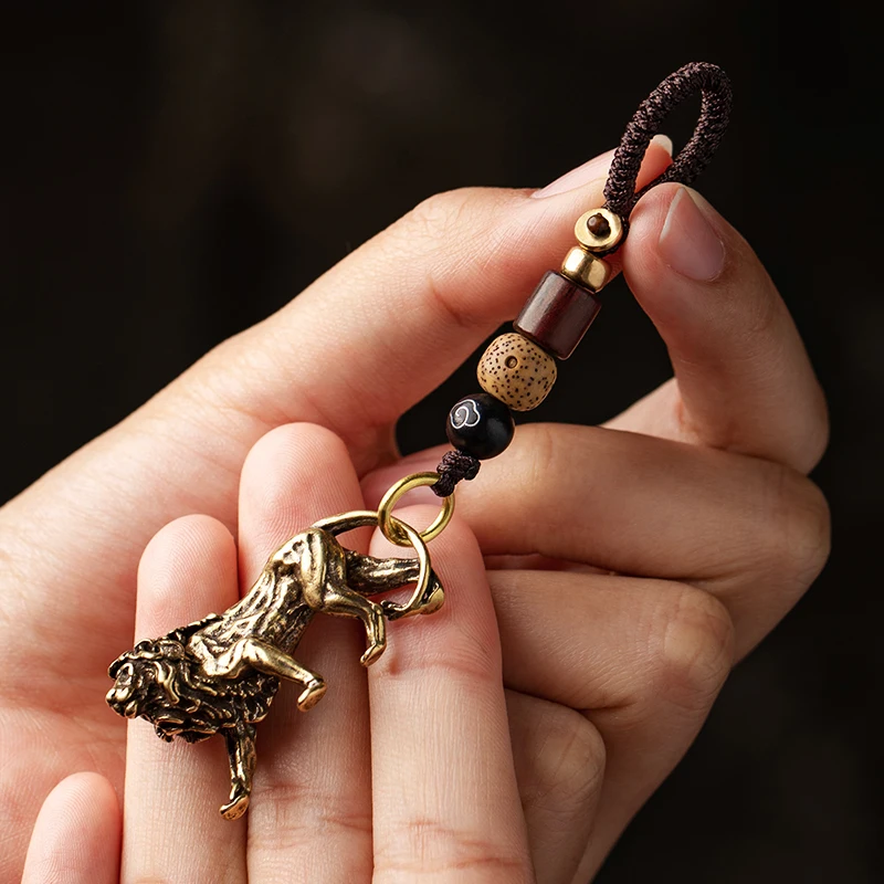 brass lion key chain pendant (2)