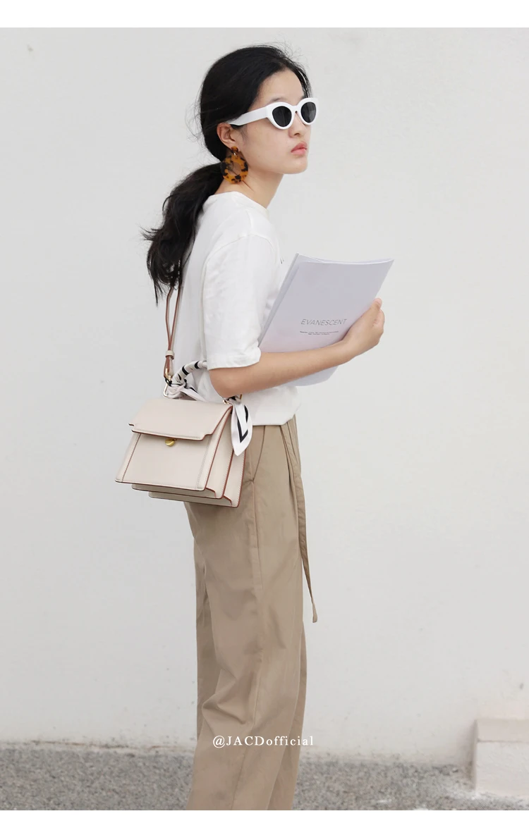 Niche texture leather scarves handbag bag women's new summer wild one-shoulder messenger small square bag