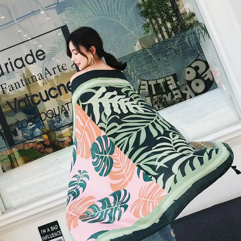 8885859985_590449100