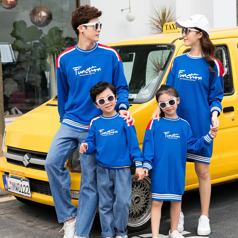 Одинаковая одежда для семьи мамы и меня семейный образ осень 2019 новинка платье с