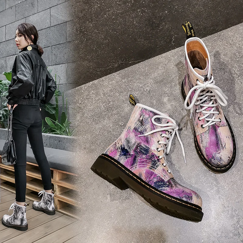 Зимняя женская обувь; ботильоны из натуральной кожи; Ботинки martin с граффити длиной 22-24,5 см; непромокаемые ботинки; женские ботинки черного цвета