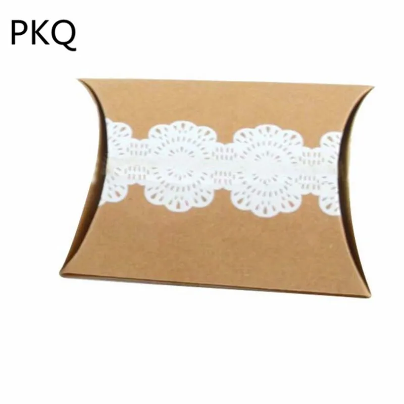 

100pcs Lace Pillow Box Wedding Kraft Paper Box Party Favor Gift Wrapping Bag DIY Candy Box Party Decoration 9*6.5*2.5cm