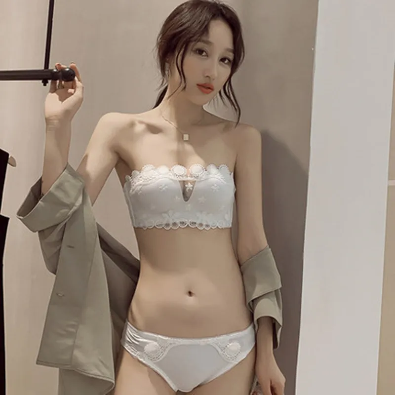 

Elegant chrysanthemum sunflower light-proof plaster chest strapless bra suit small chest gathered half cup medium-thin underwear