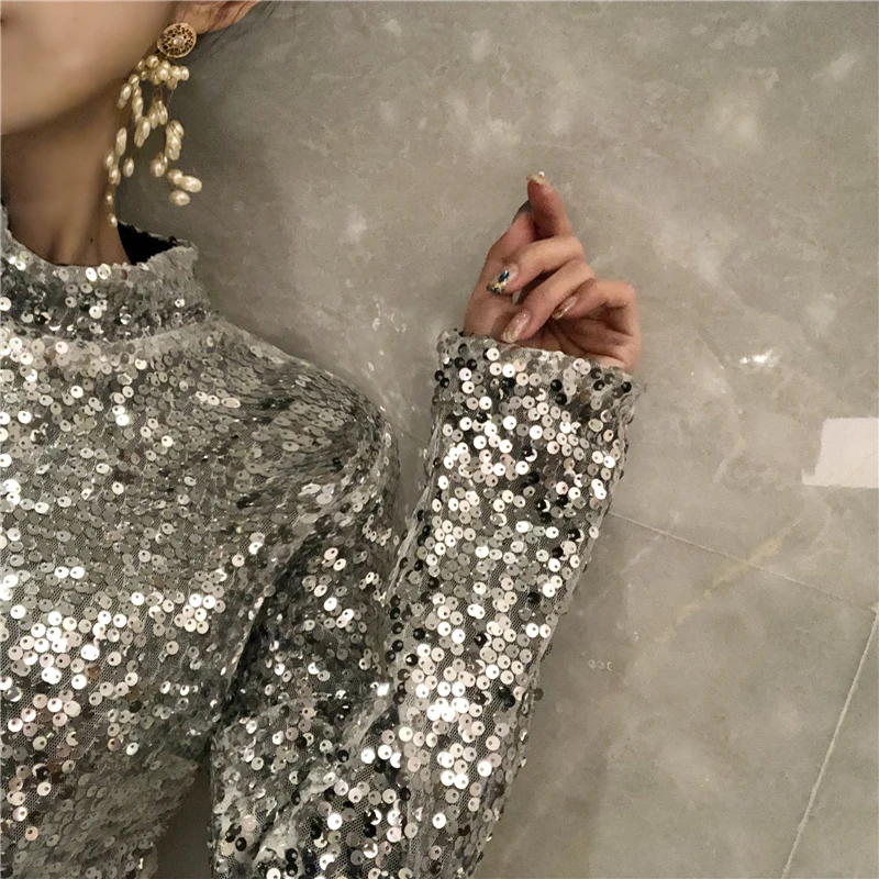 Европейский уличная весенне-осенняя ретро модная Блестящая серебряная водолазка женские топы Blusas