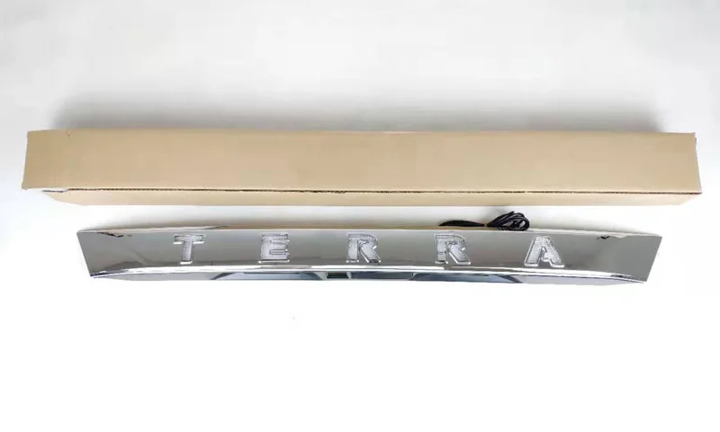 chromed cover Задний бампер багажник задний светильник для Nissan Terra Автомобильный светодиодный задний багажник крышка тормозной светильник динамический сигнал поворота отражатель - Цвет: chromed cover