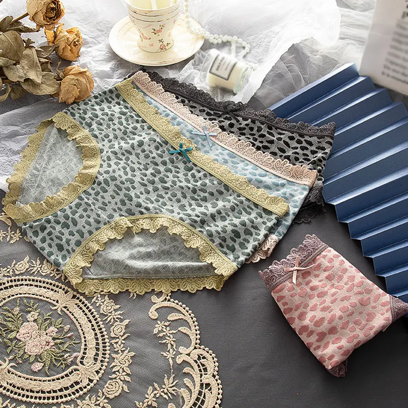 

Leopard Print Sexy Panties Briefs Lace Edge Ice Silk Underwear Pink Cute Breathable Soft Underpants Seamless Breathable Panties