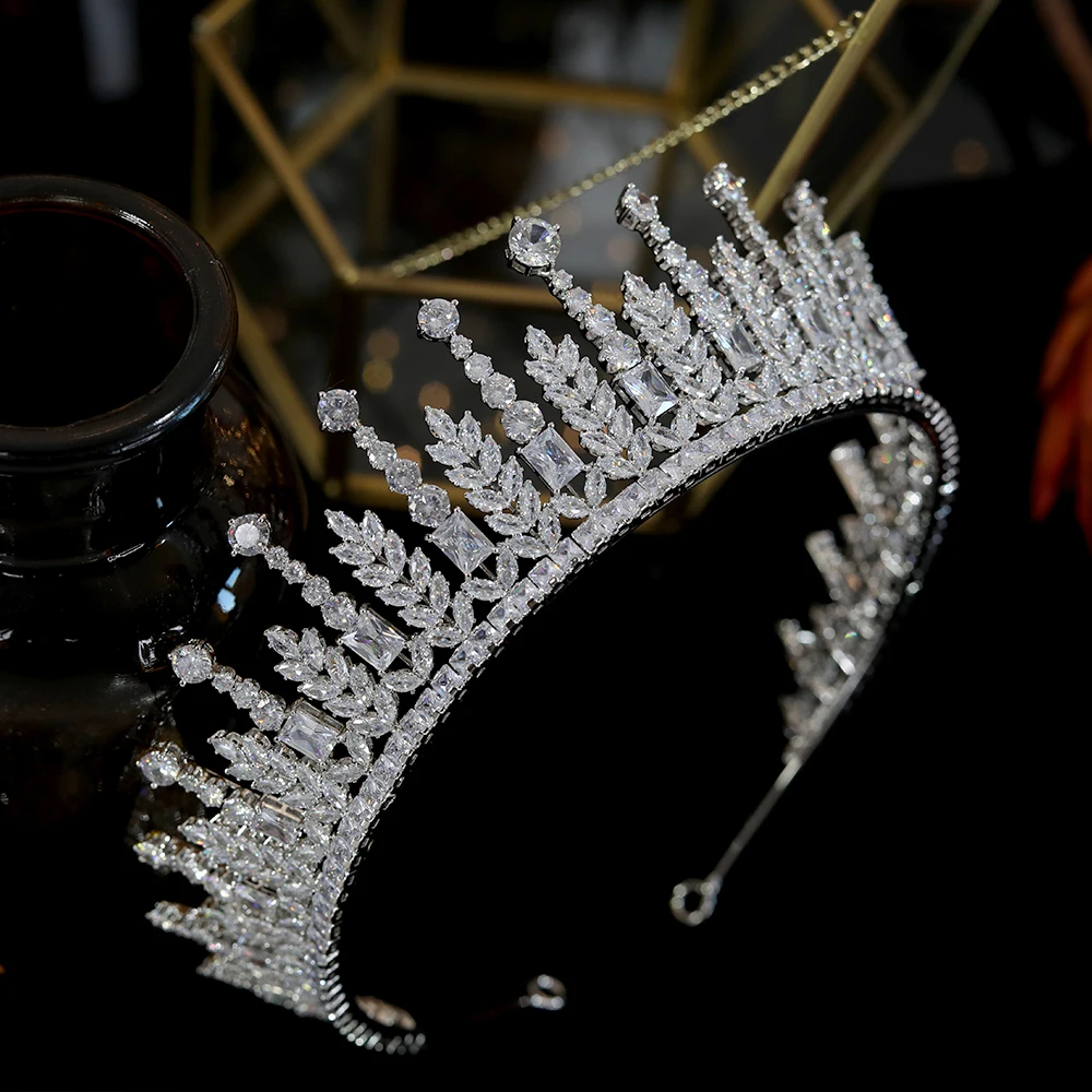 Luxury wedding hair accessories lengthen the bride's crown cubic zirconia headdress accessories women's jewelry does not fade