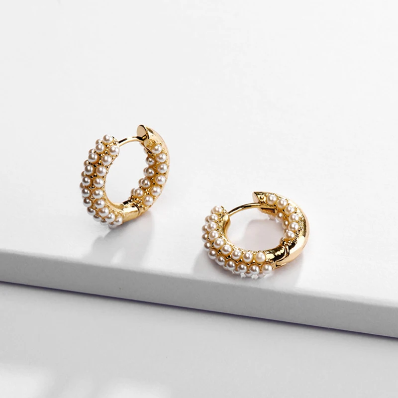

SRCOI Four Colors Pearl Gold Color Metal Small Hoop Earring 2019 New Fashion Simple Mini Beads Hoop Earring Women Party Jewelry
