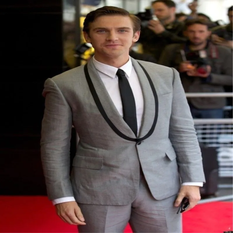 

2020 Fashion Style One Button Light Gray Groom Tuxedos Men Wedding Bride Suits Prom Custom Made 2 Piece (Jacket + Pants)