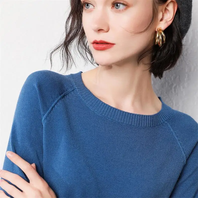 blue Women's sweater winter new cashmere sweater round neck pullover bottoming short sweater solid color wild loose cashmere swe - Цвет: blue