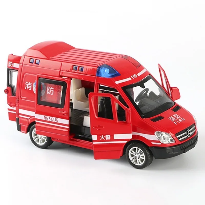 1:32 Сплав, машины скорой помощи, полицейские машины, литые под давлением и игрушечные машины, модель пожарной машины, металлический оттягивающий звук и светильник, игрушки для детей