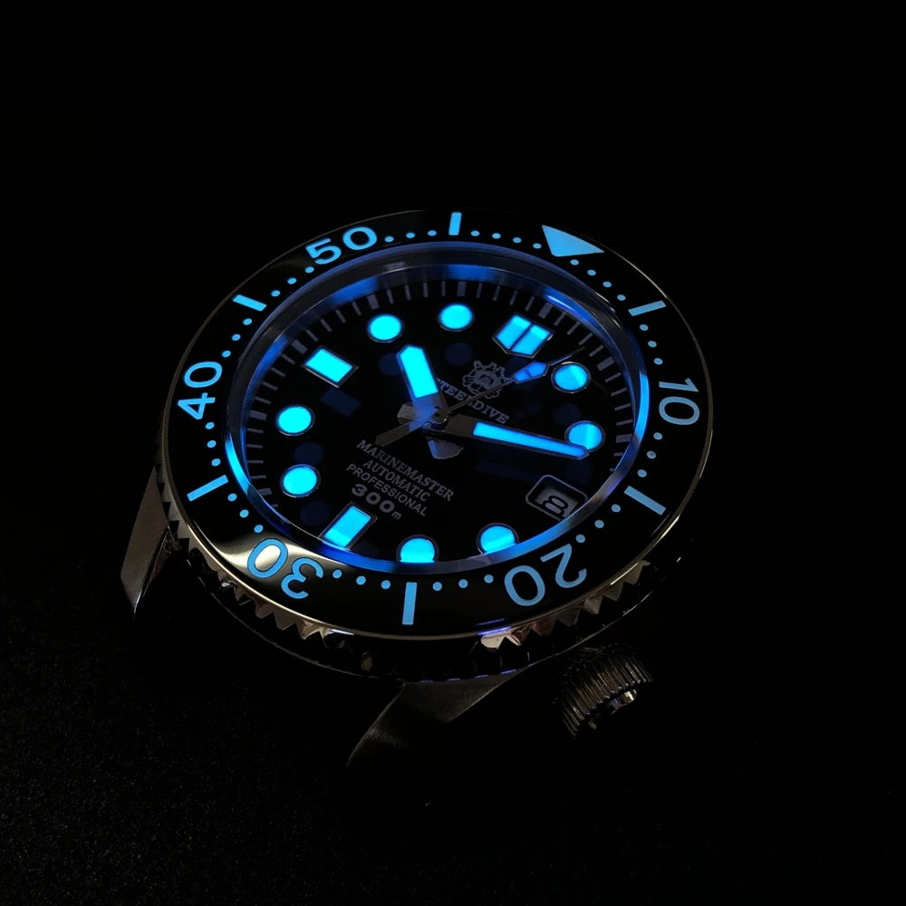Steeldive 1968 300 M Penyelam Watch 