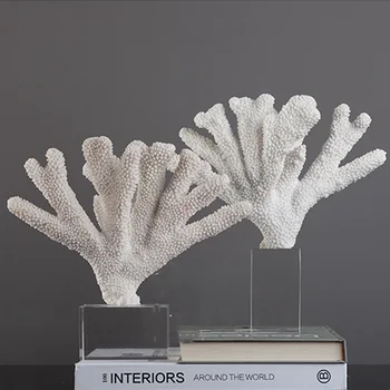 

Luxtry White Red Beautiful Coral With Transparent Rectangle Crystal Home Decor Modern Ornaments Creative Table Accessories Gifts