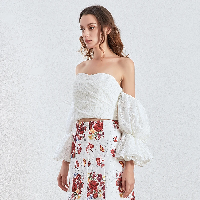 TWOTWINSTYLE White Sexy Lace Women Blouses Slash
