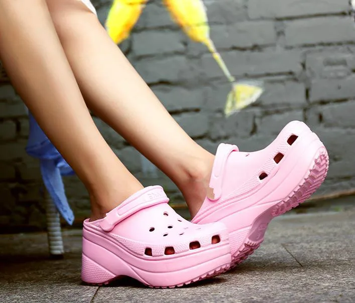 Женская обувь с дырками; коллекция года; сезон лето; Новая английская версия; обувь на толстой платформе и танкетке с нескользящей плоской подошвой; женская обувь на высоком каблуке