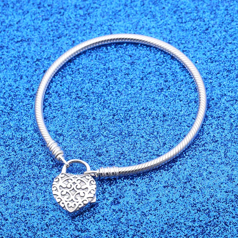 

Yin wu New Products 925 Silver Bracelet Valentine's Day New Style Bracelets DIY Base Pendant Heart-shape Lock Snake Bones Chain