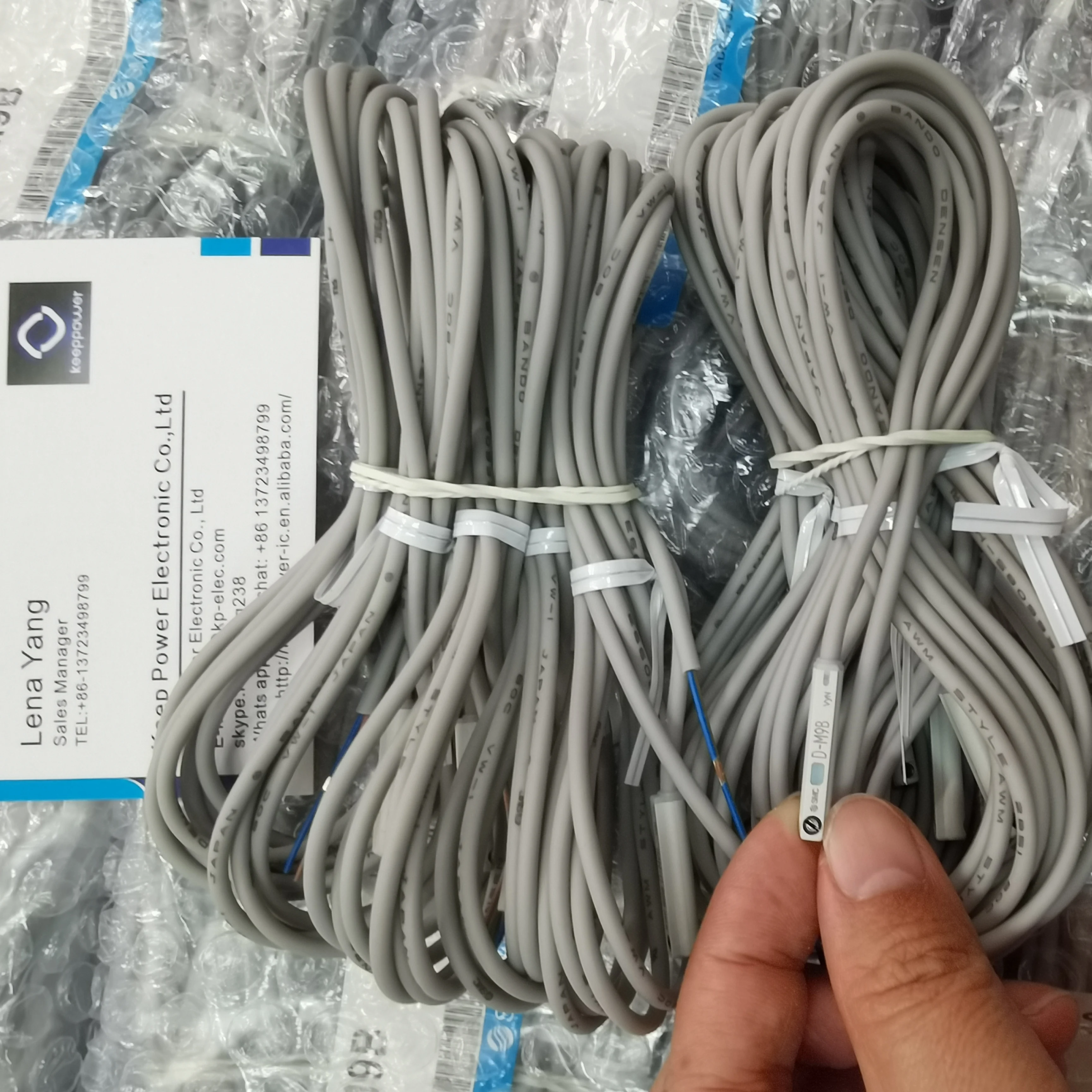 

5pcs Brand new authentic SMC magnetic switch D-A93 D-Z73 D-C73 D-M9B D-M9N D-F8B D-F8N