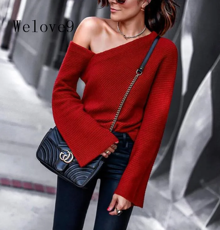 Женский сексуальный свитер с v-образным вырезом на одно плечо с расклешенными рукавами, топы осень, Повседневный свободный длинный рукав, однотонный Красный зимний женский свитер - Цвет: Красный