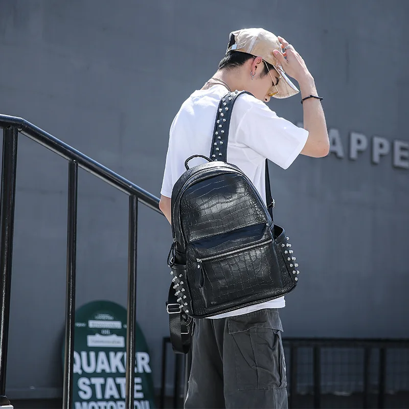 

Korean crocodile rivet backpack trend backpack computer bag student bags