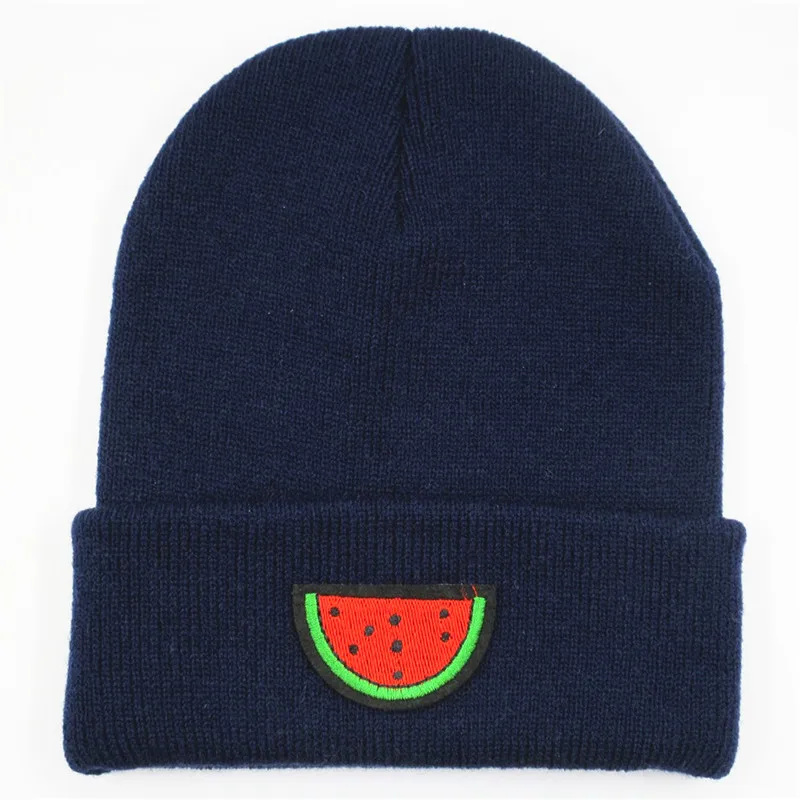 Хлопковая утепленная вязаная шапка с красной вышивкой арбуза зимняя теплая