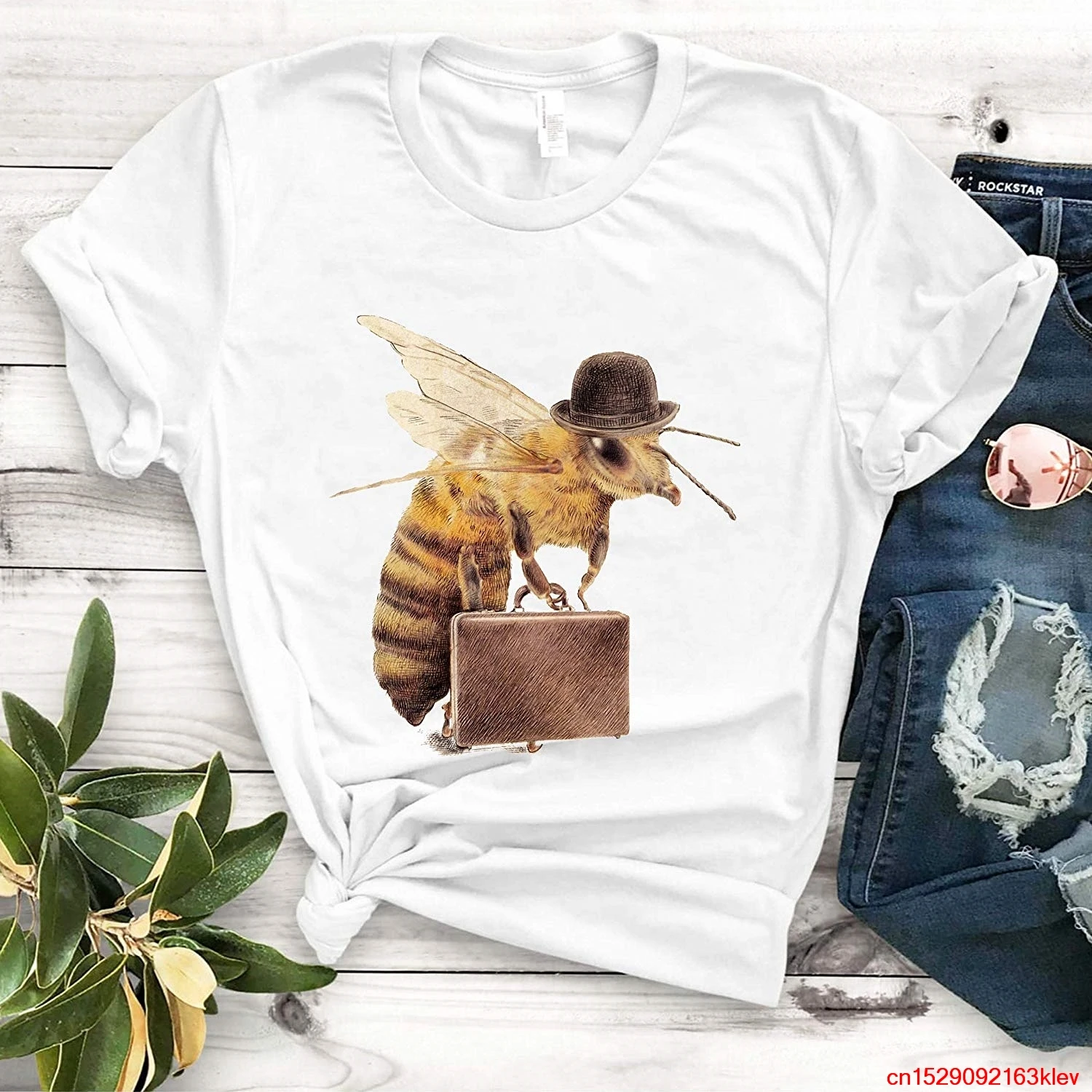 Мужская и женская футболка с Пчелой |