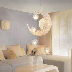 Lampe LED suspendue en forme d'étoile et de lune, design moderne et créatif, luminaire décoratif d'intérieur, idéal pour la chambre d'un enfant ou comme décoration de noël 