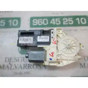 

WINDOW MOTOR FRONT LEFT RENAULT LAGOON GRANDTOUR III 80730002R 988571103 978399100 0130822330 27 PINS 5 PINS 5 PUER