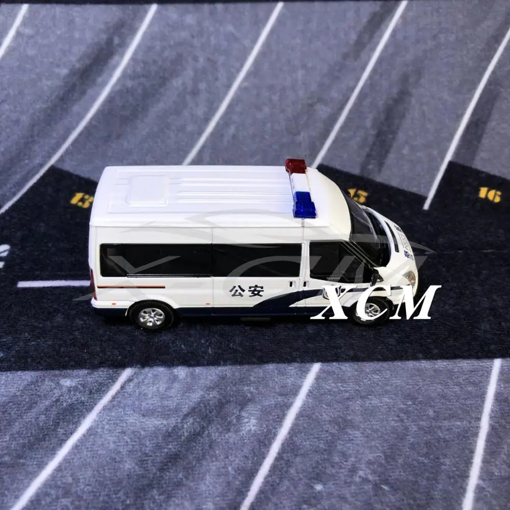 Литая модель автомобиля g.c. D. Транзита полицейский автомобиль 1: Внутренняя память 64+ маленький подарок