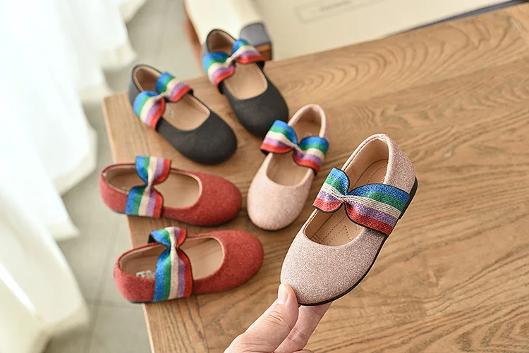 Детская кожаная обувь для девочек; обувь принцессы; коллекция года; Осенняя детская обувь в горошек; тонкие туфли; обувь для выступлений; цвет розовый, красный, черный