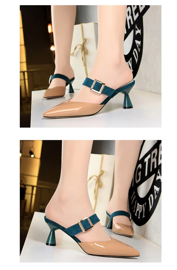 Модная обувь в Корейском стиле из лакированной кожи на высоком толстом каблуке с острым носком и пряжкой на ремешке Baotou