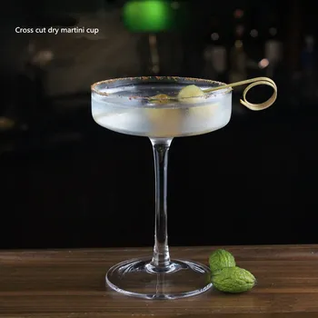 

English Crosscutting Dry Martini Cocktail Glass Lead-free Crystal Cross Cut Martini Cup