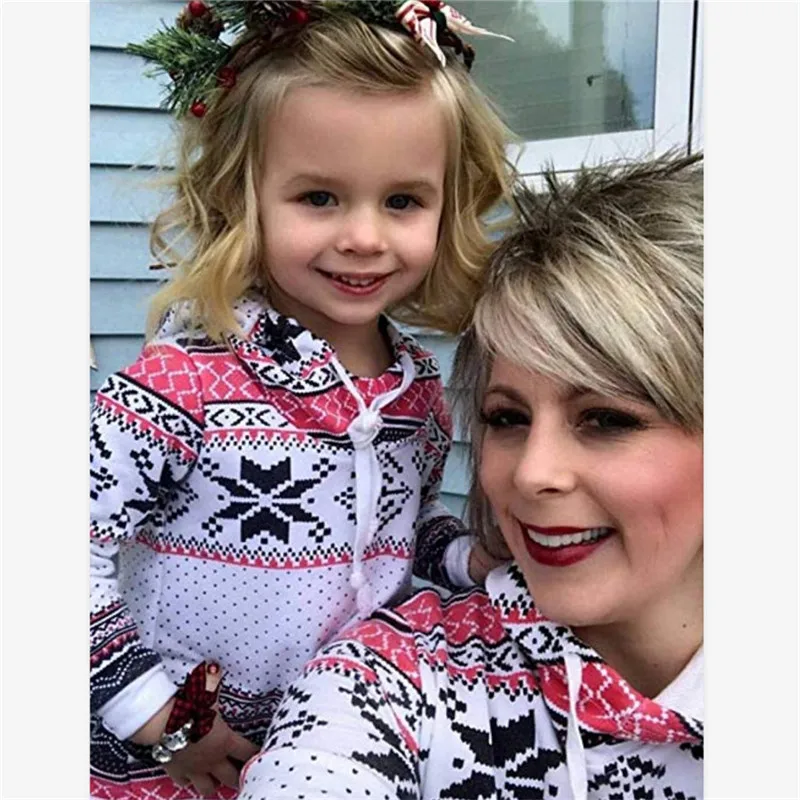 Family Matching Outfit Family Hooded Sweatshirts Mommy and Daughter Snowflake Print Hoodies Family Christmas costumes