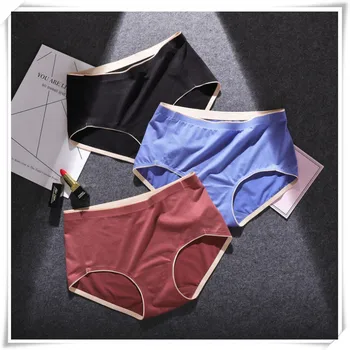 

Mid-waist women's underwear size soft cotton warm and comfortable court underwear women sexy seamless underwear