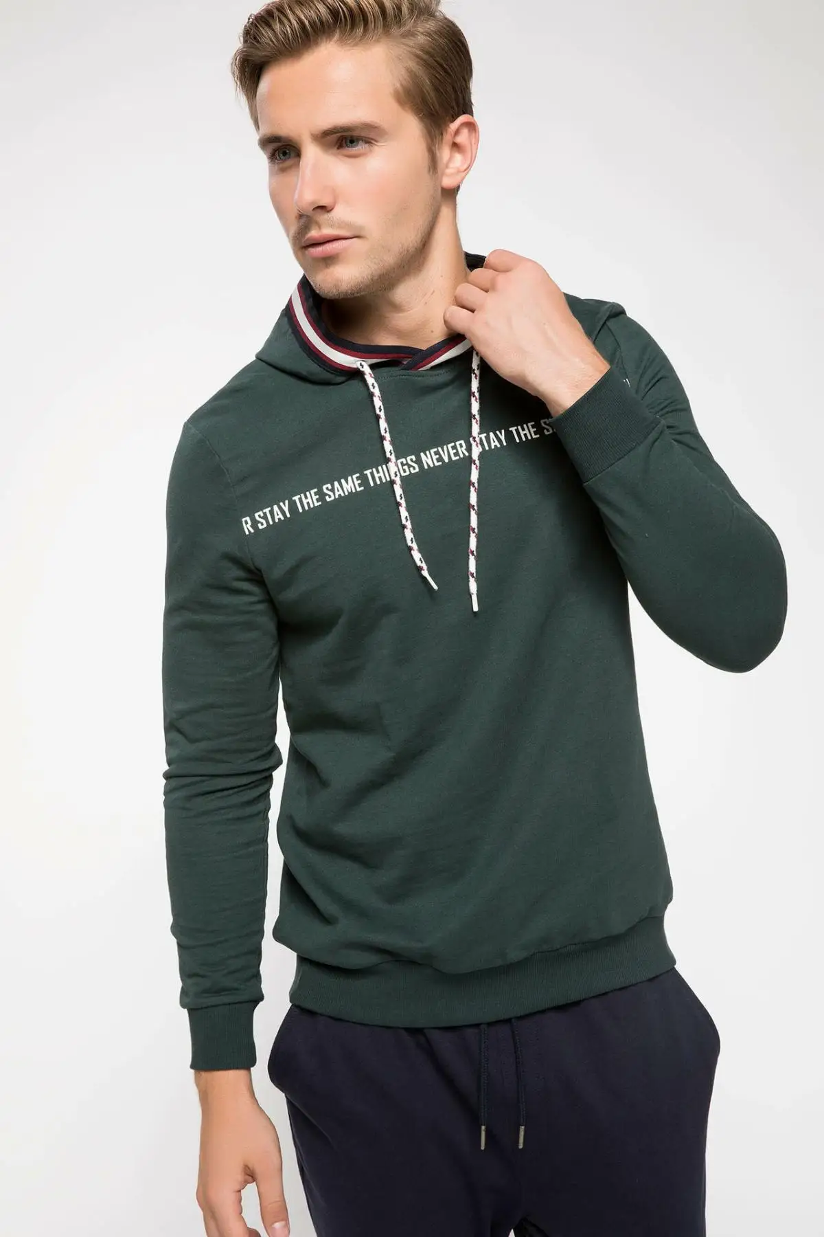 

DeFacto Man Sweat Shirt-J1131AZ18AU
