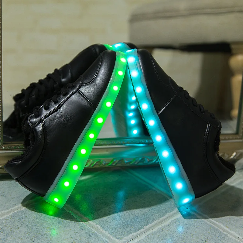 3565518750_894274477