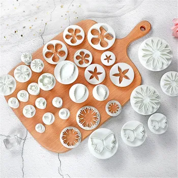 

Hot 33pcs Sugarcraft Cake Decorating Tool Set Fondant Plunger Cutters Cake Tools Cookie Biscuit Cake Mold Baking Accessories