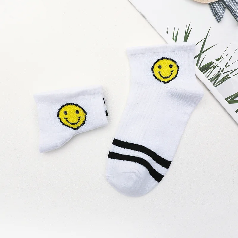 5 pairs LJIQQ 5 pairs women socks sports socks low tube socks new spring and summer smiley college wind socks hot sell - Цвет: 5 pairs