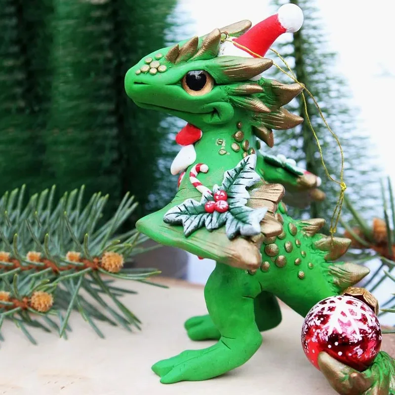 Yusea Pendant Christmas Tree Decoration Santa Baby Dragons Christmas Ornament With Lanyard Cute Christmas Dragons Toy for Christmas Ornaments Xmas Party Decors 