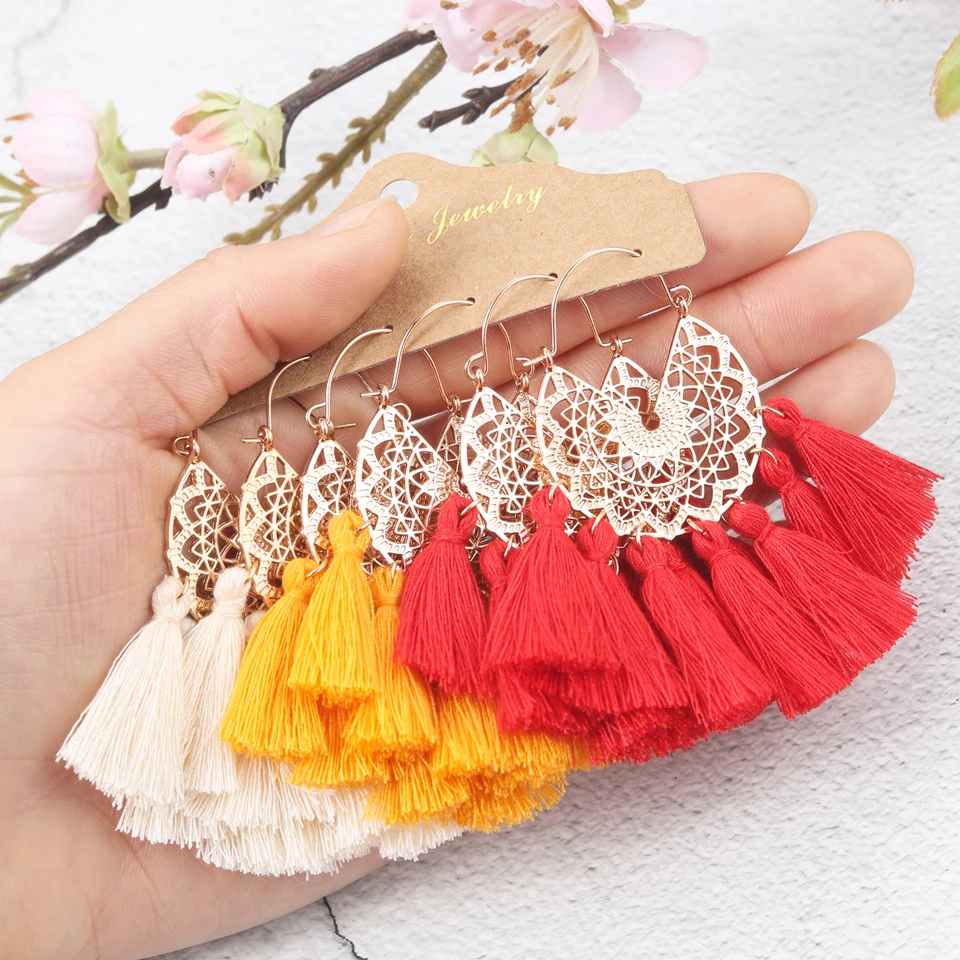 Роскошная обувь золотистого цвета на платформе в богемном стиле треугольники