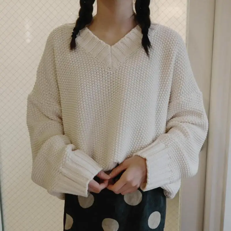 Women Sweater Autumn Tops Fashion Casual Loose Pullovers Sweater V-Neck Women's Sexy Tops Autumn Knitted Fashion Sweater